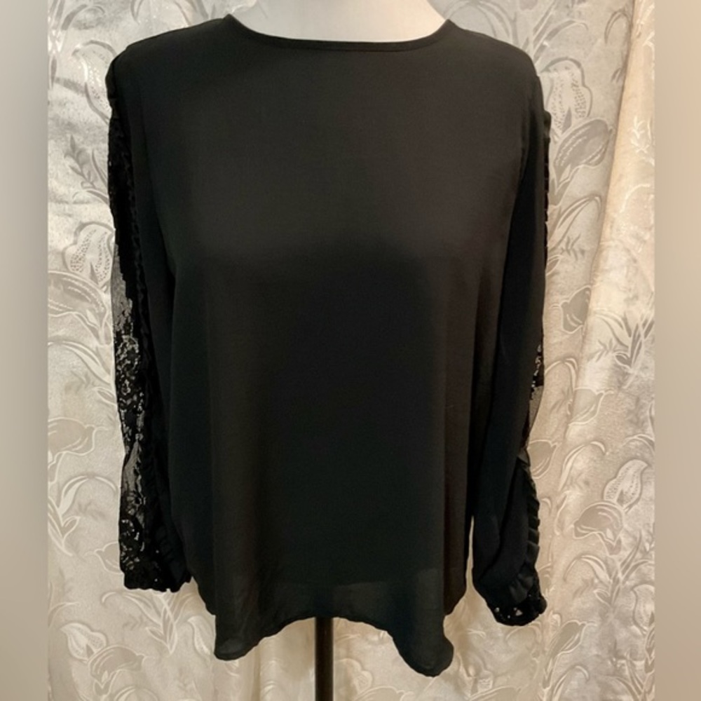 Who What Wear Black Long Sleeve With Lace Detail